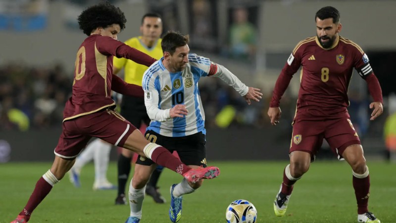 Argentina được đánh giá cao hơn Algerie